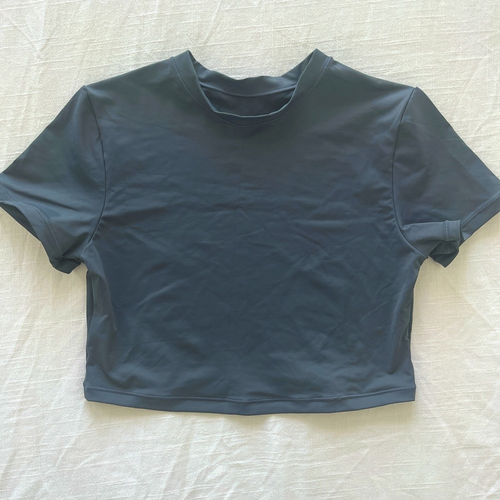 SKIMS Swim cropped t-shirt 🌚